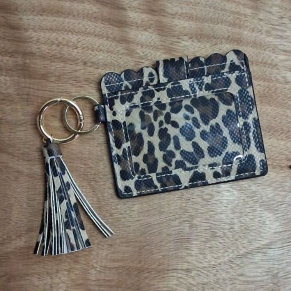 Giraffe Print Card Holder with Key Chain Clip W/Tassel